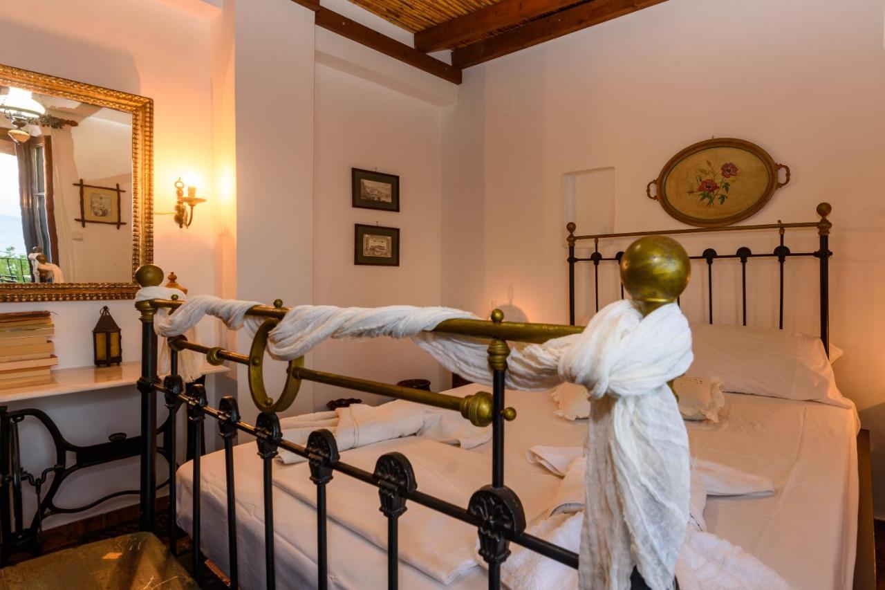 Eros Pittoresque Retreats - Perfect Location, Panoramic Seaview Koróni Eksteriør billede